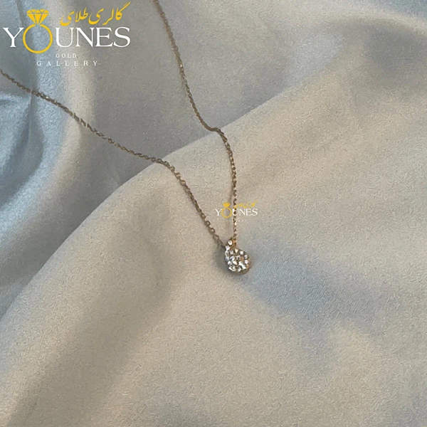 تصویر دوم گردنبند طلا اشکی نگین دار